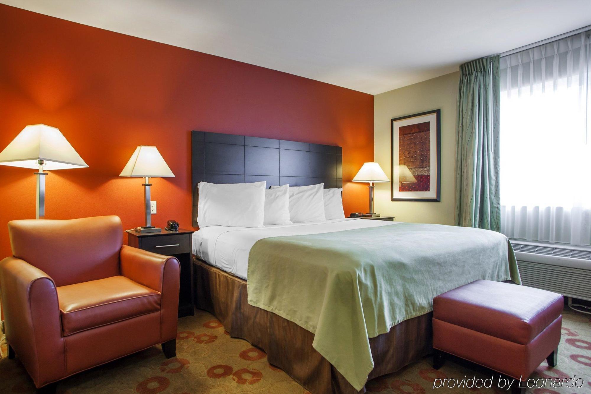 ซับเออร์เบิร์น เอ็กซ์เท็นเดด สเตย์ โฮเทล ซีดาร์ ฟอลส์ Hotel เซดาร์ฟอลส์ ภายนอก รูปภาพ